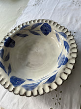 Görseli Galeri görüntüleyiciye yükleyin, Rustik Fırfırlı Kase (25cm)