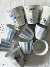 Görseli Galeri görüntüleyiciye yükleyin, Mavili Bardak Çizgili (100ml)