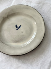 Görseli Galeri görüntüleyiciye yükleyin, Rustik Düz Tabak (18cm)