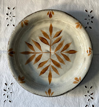 Görseli Galeri görüntüleyiciye yükleyin, Rustik Tabak (22cm)