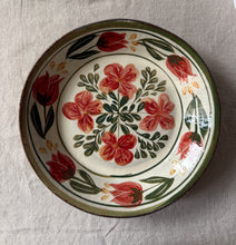 Laden Sie das Bild in den Galerie-Viewer, Farmhouse Çukur Tabak (26cm)