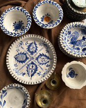 Görseli Galeri görüntüleyiciye yükleyin, XL Rustik Yatay Fırfırlı Servis Tabağı/Tepsi (36cm)