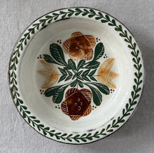 Laden Sie das Bild in den Galerie-Viewer, Rustik Çukur Tabak (21cm)