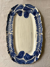 Load image into Gallery viewer, Rustik Yatay Servis Tabağı (44x27cm)