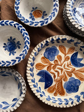 Görseli Galeri görüntüleyiciye yükleyin, XL Rustik Yatay Fırfırlı Servis Tabağı/Tepsi (36cm)