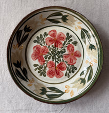 Laden Sie das Bild in den Galerie-Viewer, Farmhouse Çukur Tabak (26cm)