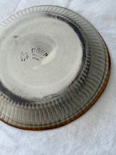 Görseli Galeri görüntüleyiciye yükleyin, Farmhouse Çukur Tabak (26cm)