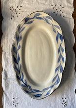 Görseli Galeri görüntüleyiciye yükleyin, Rustik Oval Servis Tabağı (34x22cm)